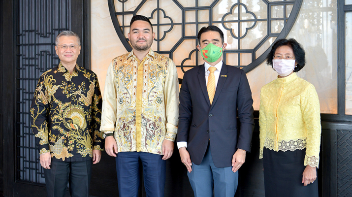 ดาโต๊ะ ศรี อัศวิน เตชะเจริญวิกุล ให้การต้อนรับ เต็งอา เมียร์ชาห์ มกุฎราชกุมาร รัฐสลังงอร์ ประเทศมาเลเซีย และคณะ