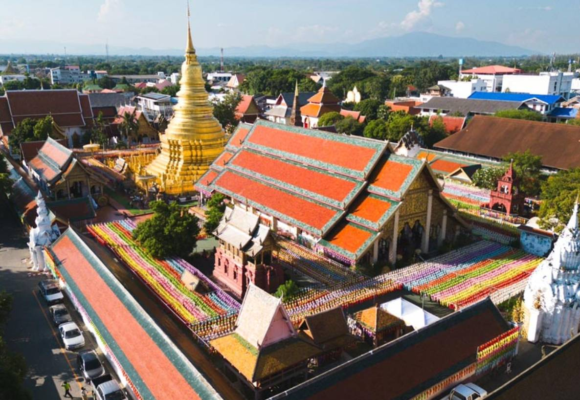 กลุ่มบีเจซี บิ๊กซี จัดพิธีถวายผ้าพระกฐินพระราชทาน ประจำปี ๒๕๖๖ ณ วัดพระธาตุหริภุญชัยวรมหาวิหาร จ.ลำพูน