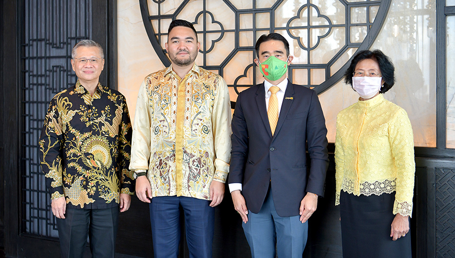 ดาโต๊ะ ศรี อัศวิน เตชะเจริญวิกุล ให้การต้อนรับ เต็งอา เมียร์ชาห์ มกุฎราชกุมาร รัฐสลังงอร์ ประเทศมาเลเซีย และคณะ