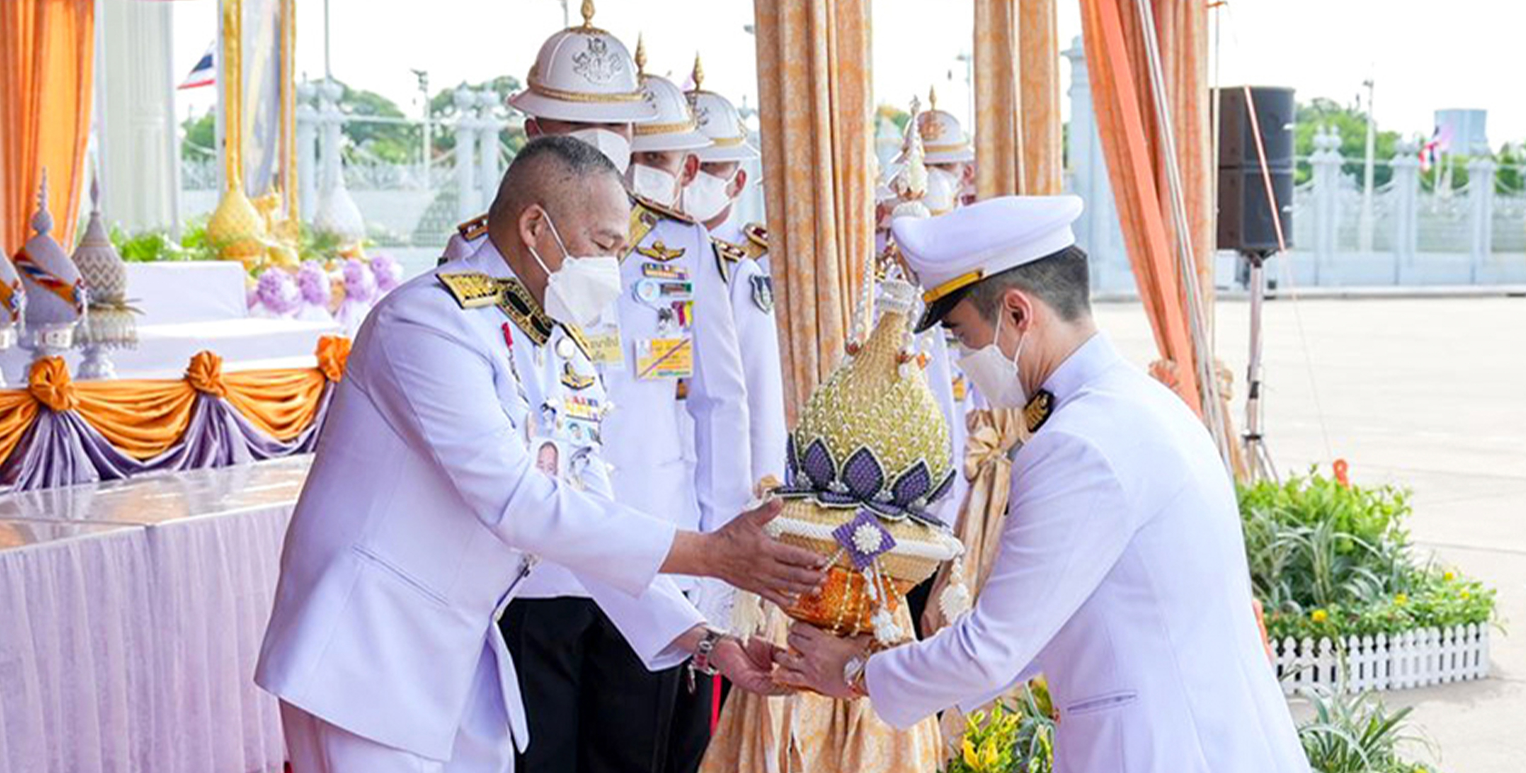 กลุ่มบีเจซี บิ๊กซี ร่วมพิธีอัญเชิญเครื่องราชสักการะและพานพุ่ม นำไปทูลเกล้า ฯ ถวาย สมเด็จพระนางเจ้า ฯ พระบรมราชินี เนื่องในโอกาสวันเฉลิมพระชนมพรรษา 3 มิถุนายน 2566