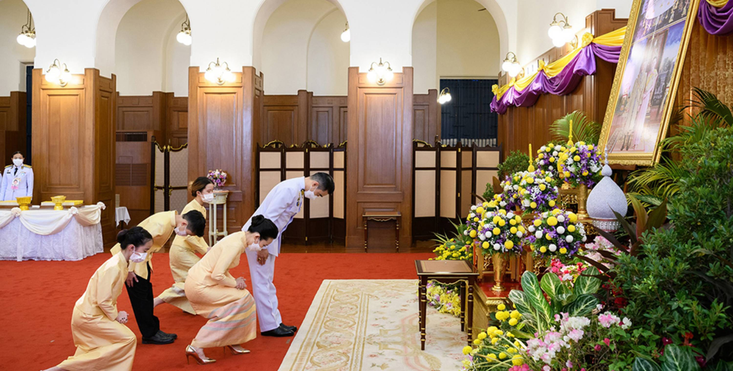 กลุ่มบีเจซี บิ๊กซี ร่วมลงนามถวายพระพร พระบาทสมเด็จพระเจ้าอยู่หัว และสมเด็จพระนางเจ้า ฯ พระบรมราชินี เนื่องในโอกาสวันขึ้นปีใหม่ พุทธศักราช ๒๕๖๗